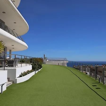 Luxury Infinity View Apartment *
